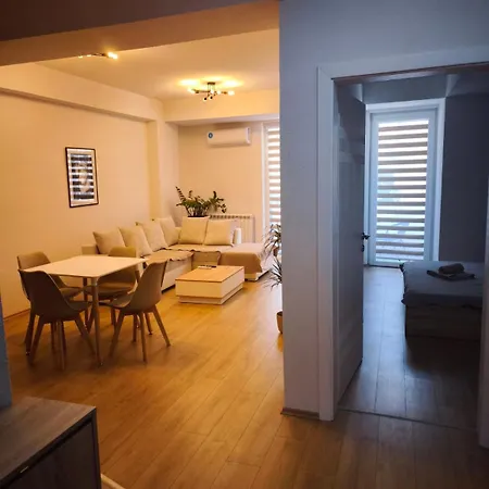 Center With Private Parking Апартаменты *