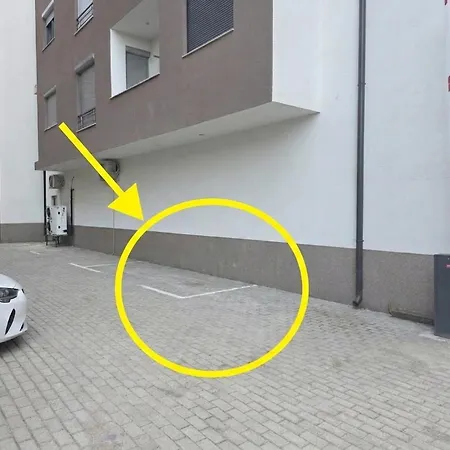 Center With Private Parking Апартаменты